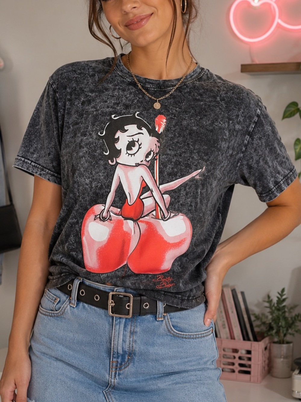 Brisco Brands- NWT Black Washed Graphic Betty Boop Cherry Tee Size Small